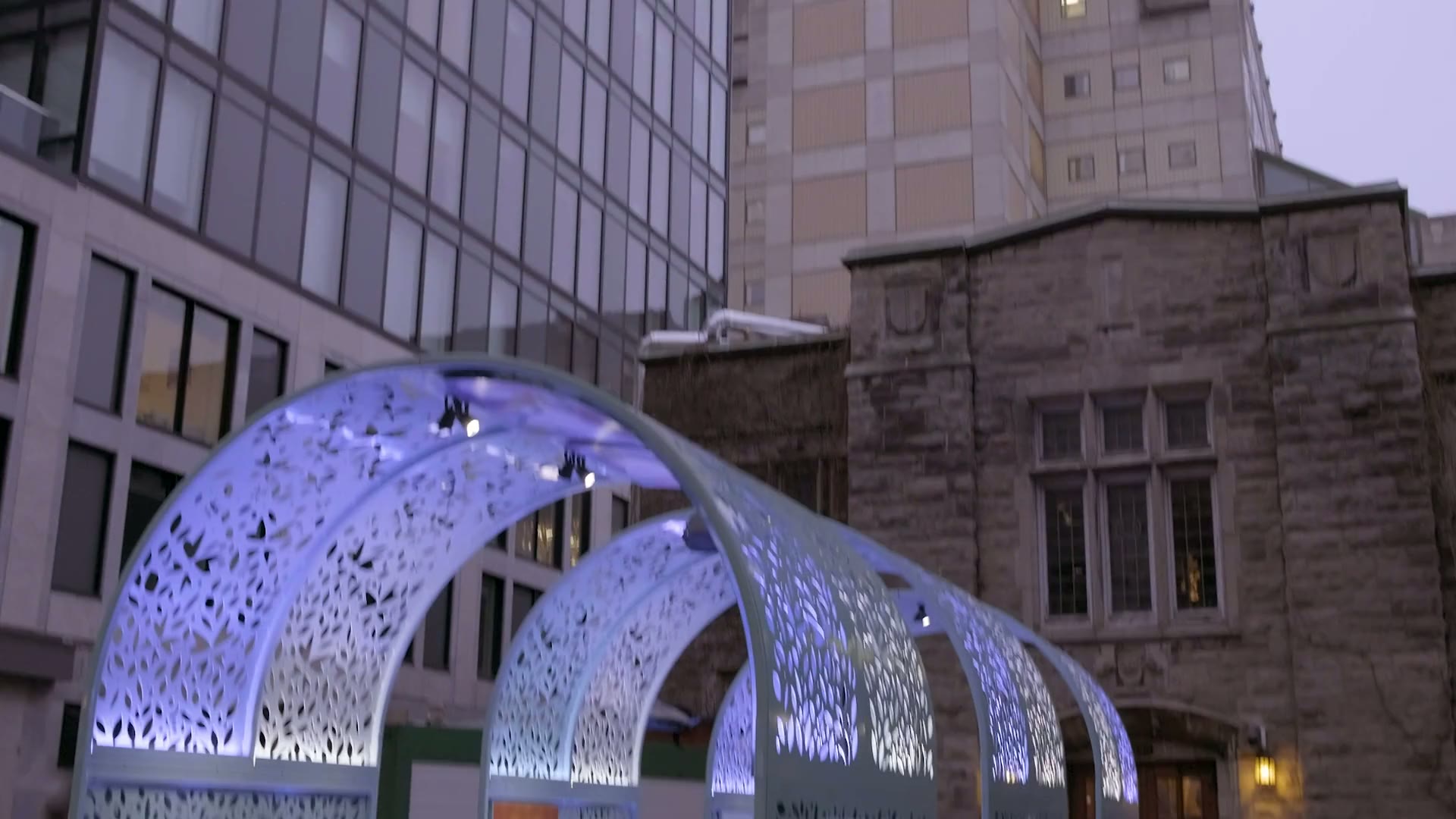 Euphoria teaser: digital drawing with youth and the illuminated arches in Montréal
