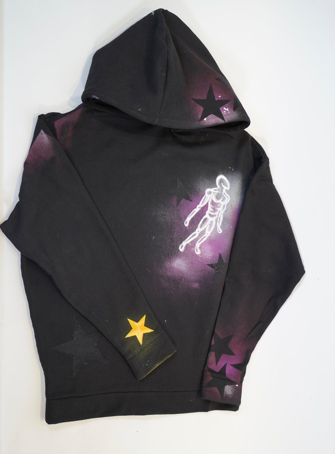 RÊVE hoodie, back artwork with yellow star