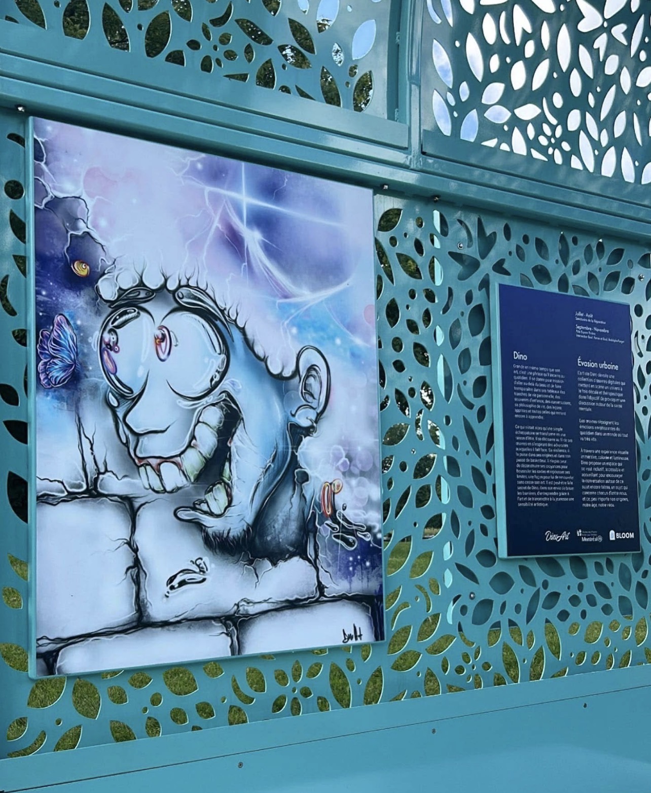 Évasion exposition panel and plaque